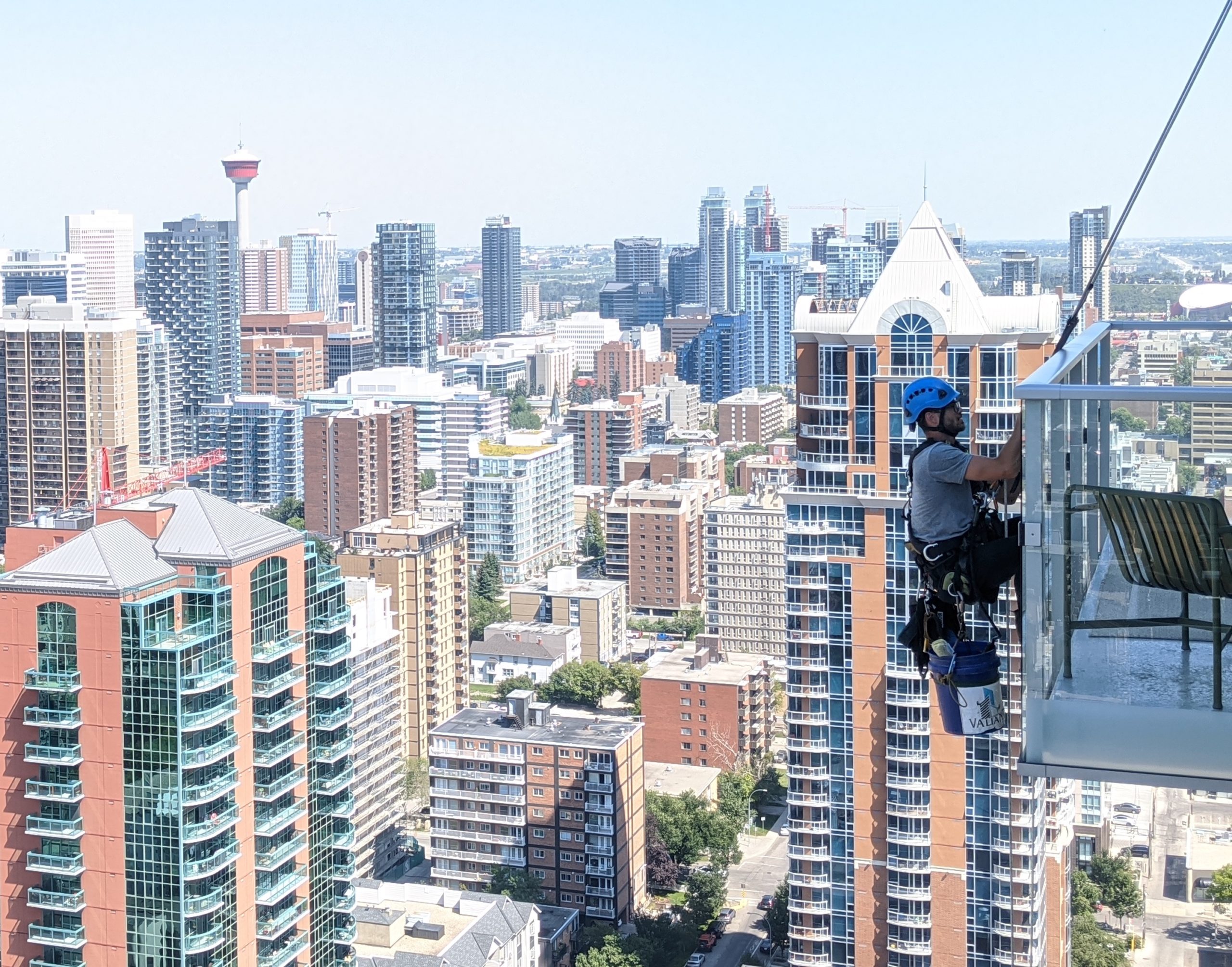 High Rise Window Caulking And Sealing In Calgary Valiant Solutions